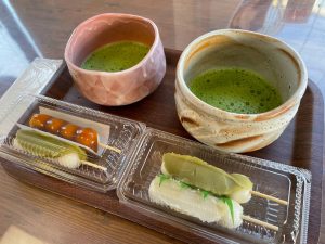 Japanese green tea and mochi rice cakes